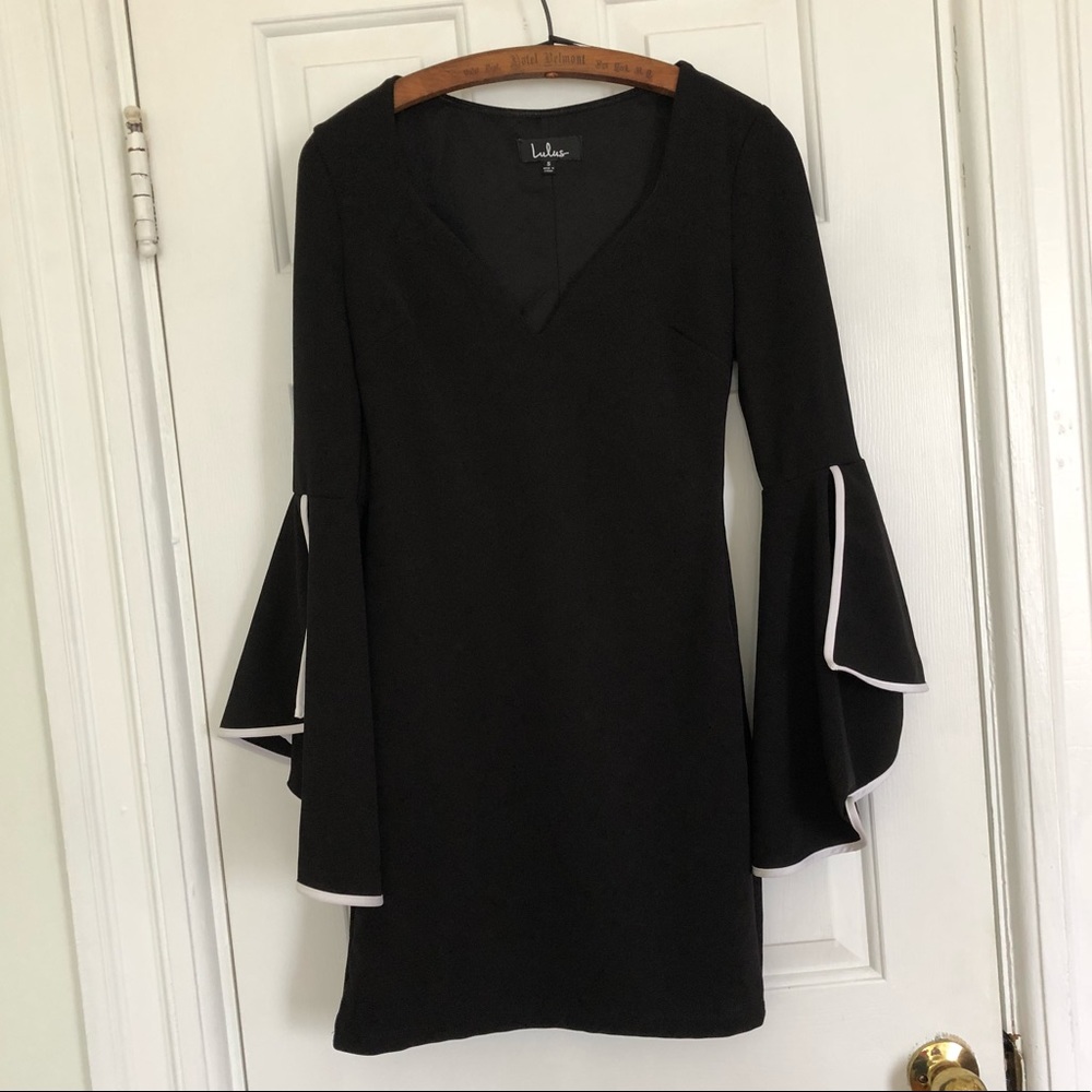Leslie black long sleeve bodycon dress from LuLu’s